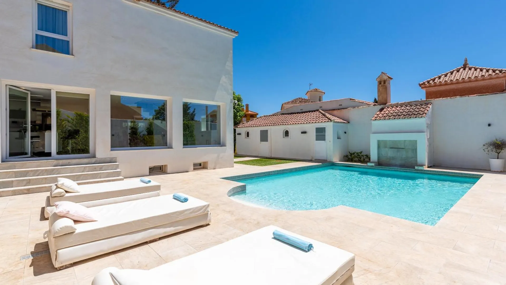 Ohana 2 Luxury Villa Malaga 0*,